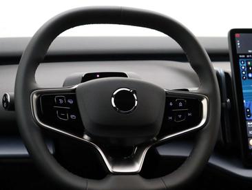 Volvo EX30 Single Motor — photo 32
