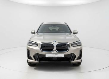 BMW iX3 — photo 3
