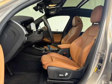 BMW iX3 — photo 7