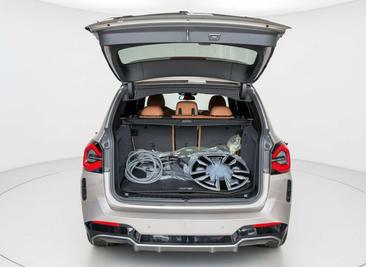 BMW iX3 — photo 25
