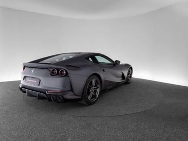 Ferrari 812 Superfast — photo 9