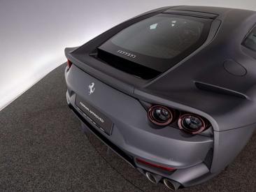 Ferrari 812 Superfast — photo 22