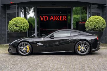 Ferrari F12 Berlinetta — photo 6