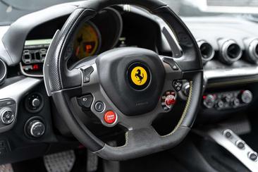Ferrari F12 Berlinetta — photo 10