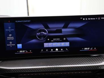 BMW M4 Competition XDrive — photo 13