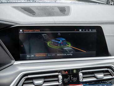 BMW X5 XDrive30d — photo 11