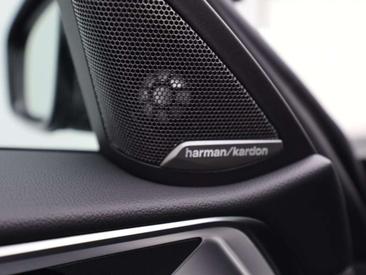 BMW M4 Competition XDrive — photo 16