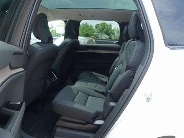 Volvo EX90 Twin Motor — photo 9