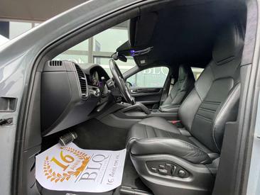 Porsche Cayenne III Turbo GT — photo 10