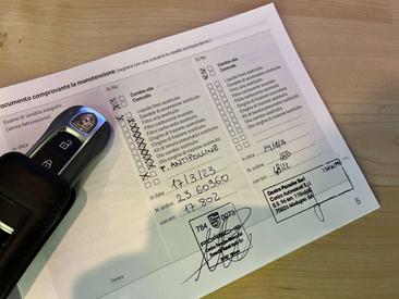Porsche Cayenne III Turbo GT — photo 17