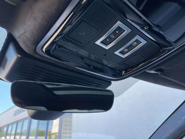 Land Rover Range Rover Velar D300 — photo 30
