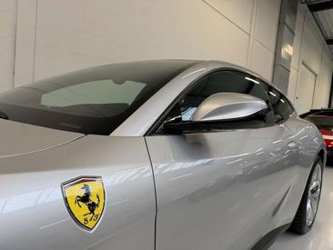 Ferrari GTC4Lusso — photo 12