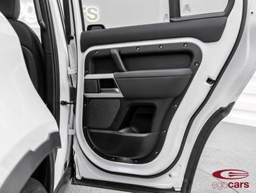 Land Rover Defender 130 Outbound — photo 14