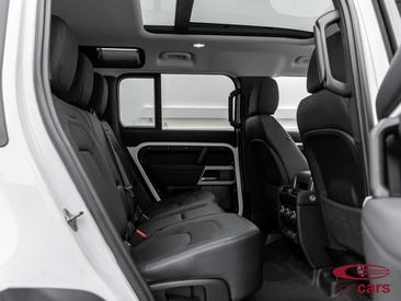 Land Rover Defender 130 Outbound — photo 15