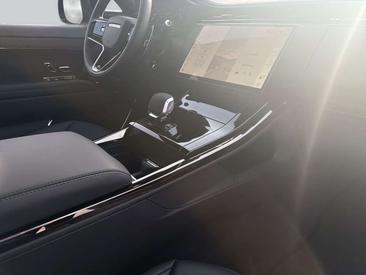 Land Rover Range Rover Sport P550e — photo 16