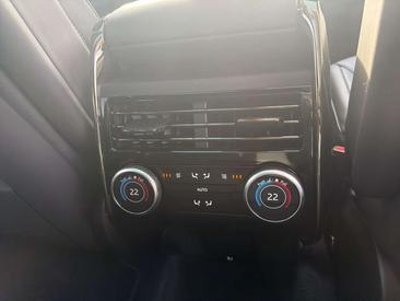 Land Rover Range Rover Sport P550e — photo 18