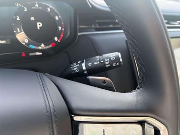 Land Rover Range Rover Sport P550e — photo 23