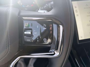 Land Rover Range Rover Sport P550e — photo 24