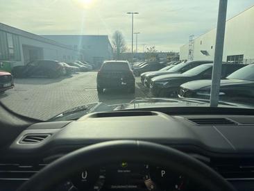 Land Rover Range Rover Sport P550e — photo 31