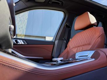BMW X5 XDrive50e PHEV — photo 13