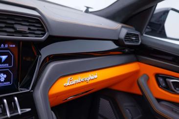 Lamborghini Urus S — photo 22