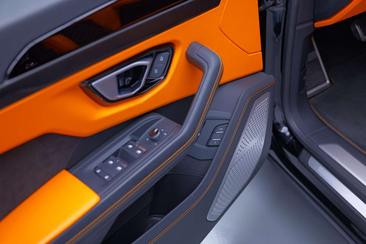 Lamborghini Urus S — photo 23