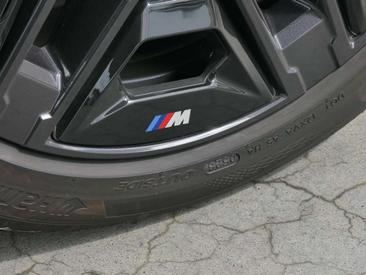 BMW IX XDrive60 — photo 9