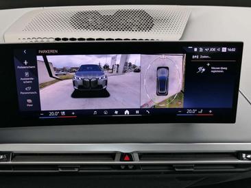 BMW IX XDrive60 — photo 22