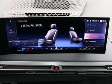 BMW IX XDrive60 — photo 27