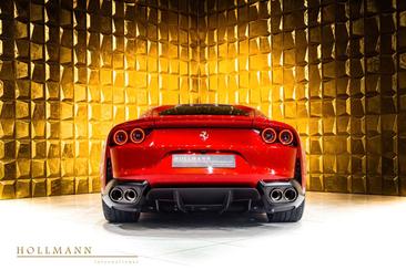 Ferrari 812 Superfast — photo 6