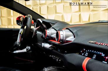 Ferrari 812 Superfast — photo 15