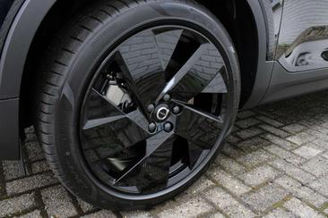 Volvo EX40 Single Motor Extended Range — photo 6