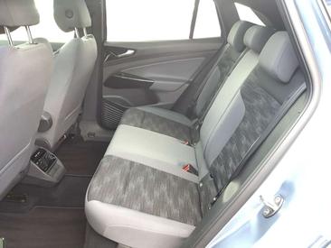Volkswagen ID.4 Pro Performance — photo 8