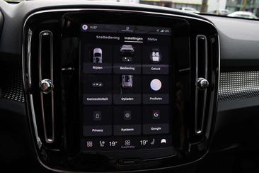 Volvo EX40 Single Motor Extended Range — photo 25