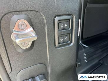 Land Rover Defender 110 Hard Top D250 — photo 10