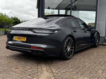 Porsche Panamera 4 E-Hybrid — photo 20