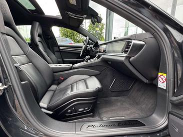 Porsche Panamera 4 E-Hybrid — photo 27