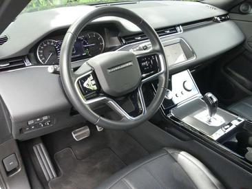 Land Rover Range Rover Evoque P300e — photo 4