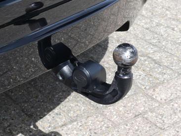 Land Rover Range Rover Evoque P300e — photo 9