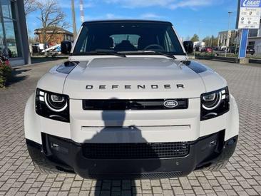 Land Rover Defender 90 D200 MHEV — photo 10