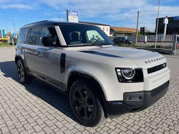 Land Rover Defender 90 D200 MHEV — photo 11