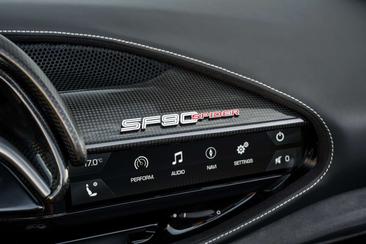 Ferrari SF90 Spider — photo 13