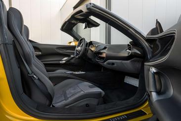 Ferrari SF90 Spider — photo 18