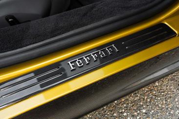 Ferrari SF90 Spider — photo 19