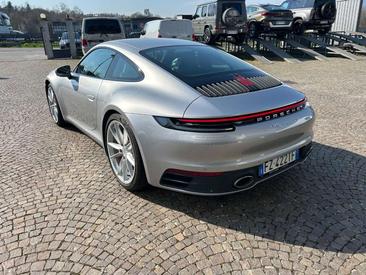 Porsche 911 Carrera 4S — photo 4