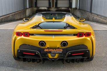 Ferrari SF90 Spider — photo 38
