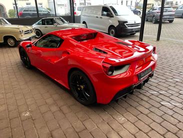 Ferrari 488 Spider — photo 11