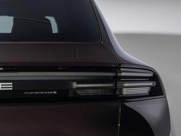 Porsche Macan 4S Electric — photo 11