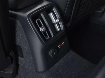 Volvo XC40 Berline T5 Recharge — photo 17