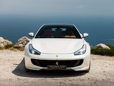Ferrari GTC4Lusso — photo 2